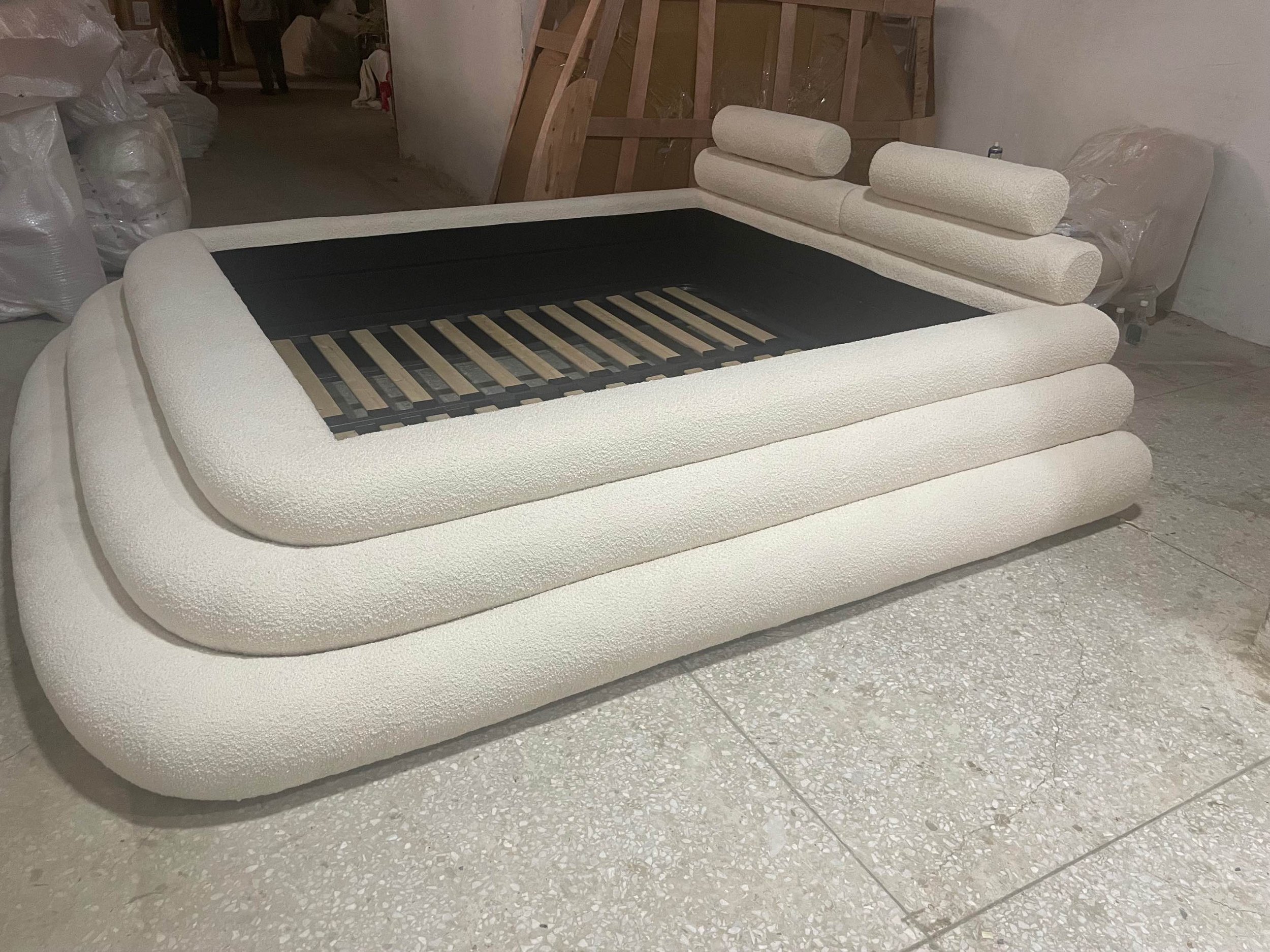 Majj Studio Bed for Silent Room replica