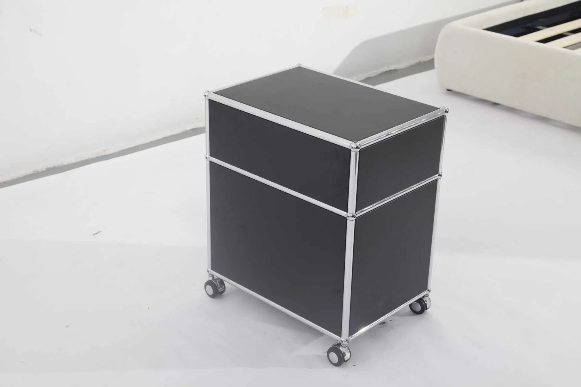 USM Haller cabinet replica