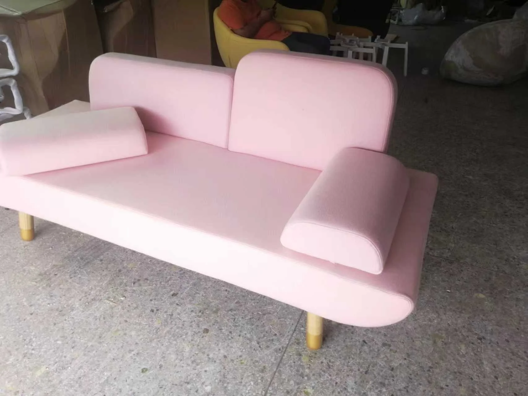 Toward Sofa replica