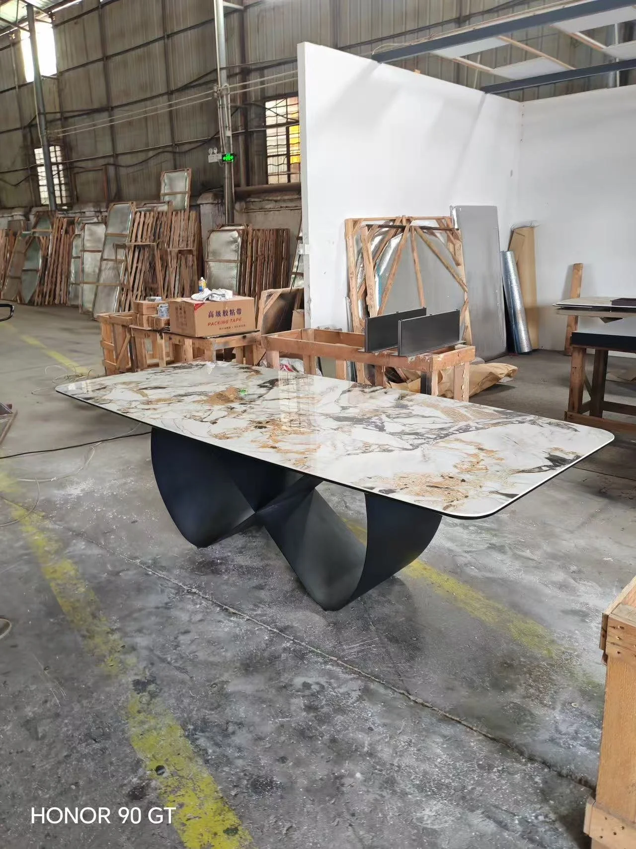 Skorpio keramik table replica