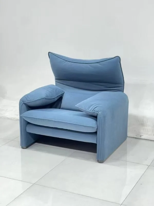 Maralunga chair replica