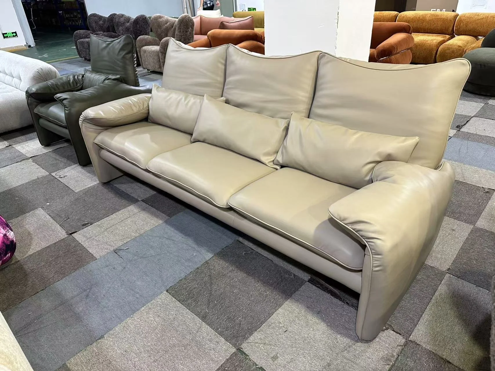 675 Maralunga sofa dupe velvet replica high quality