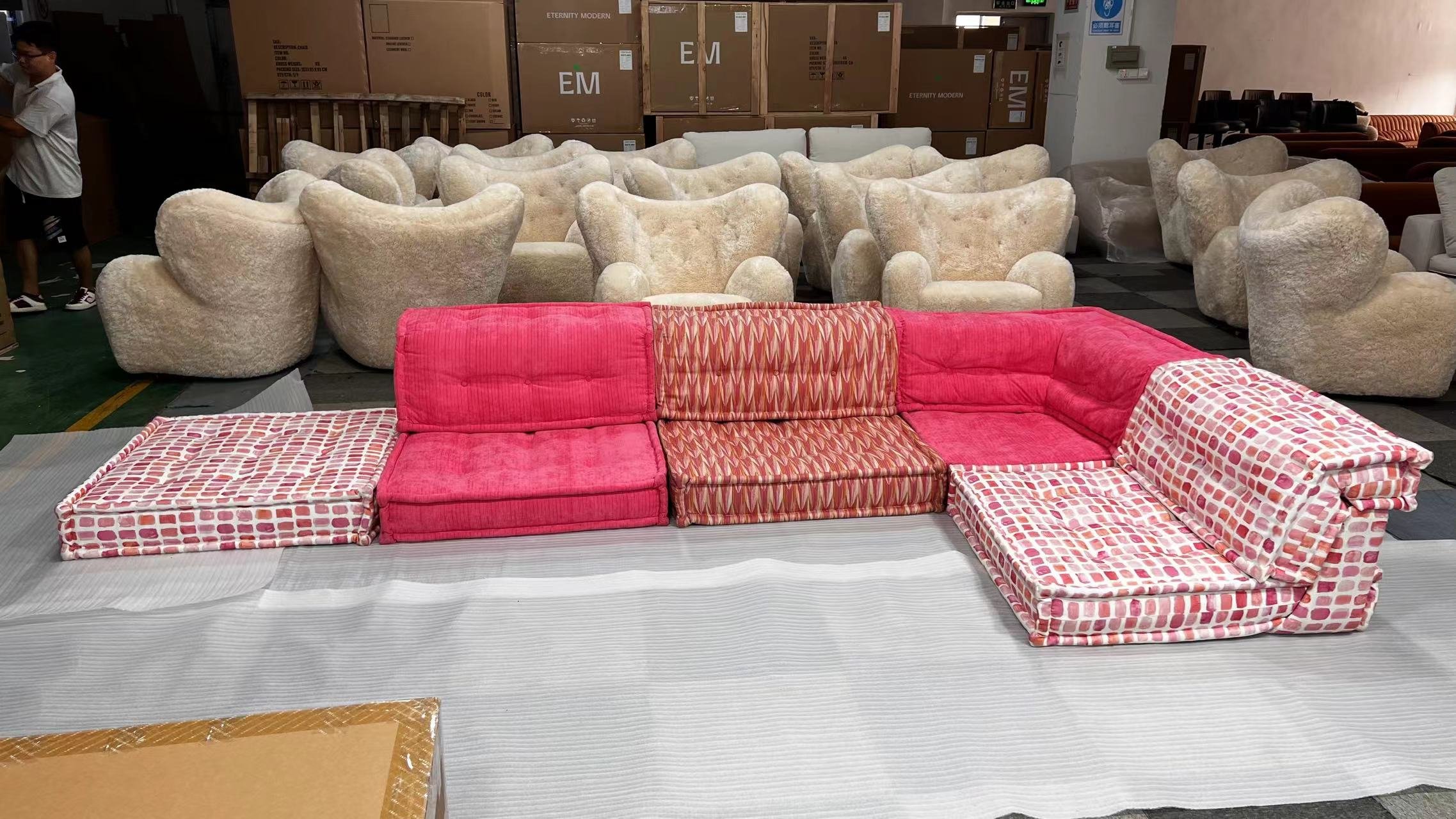 Mah Jong Kenzo sofa replica pink