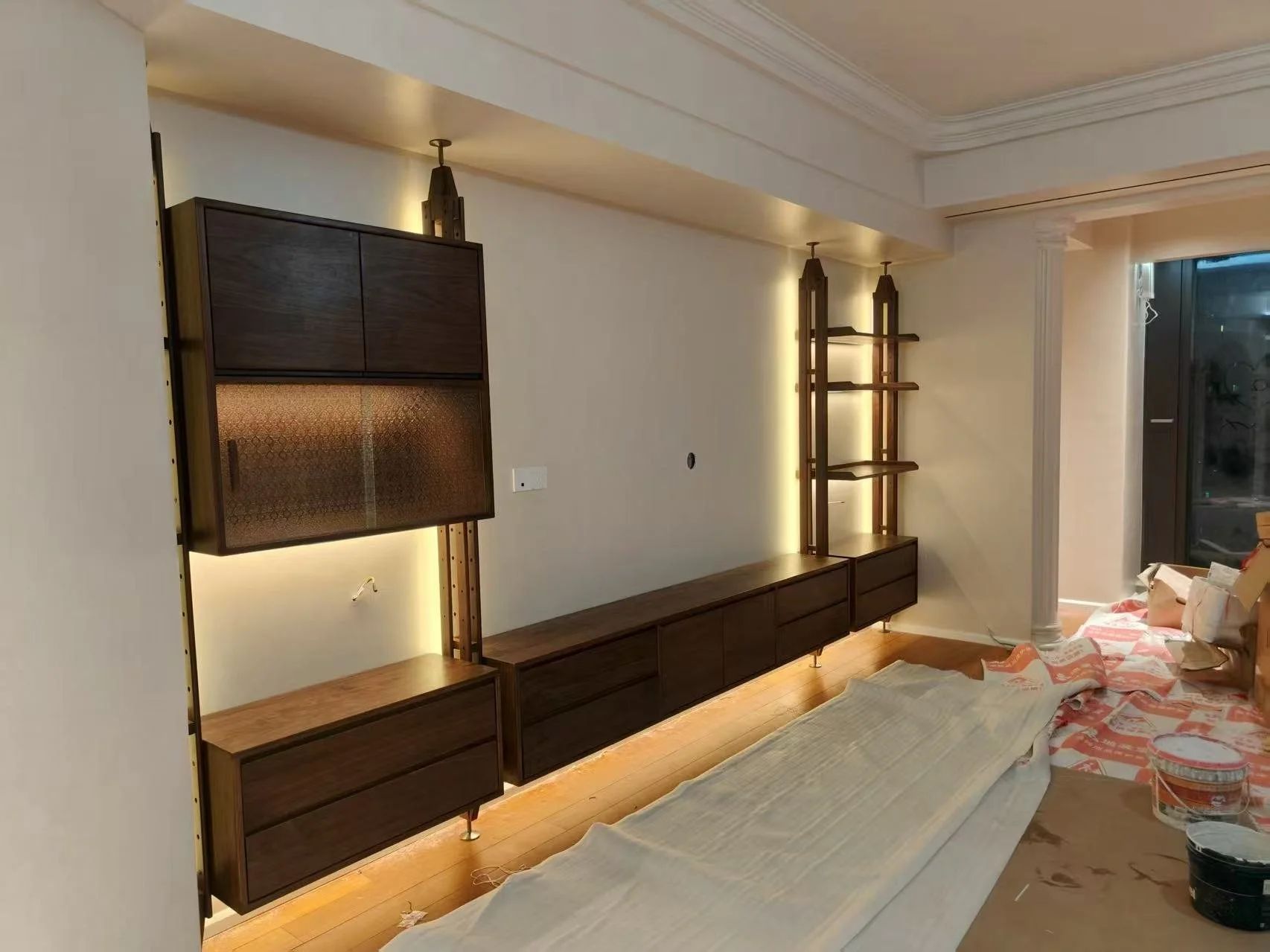 LB7 Three-Bay Bookcase replica