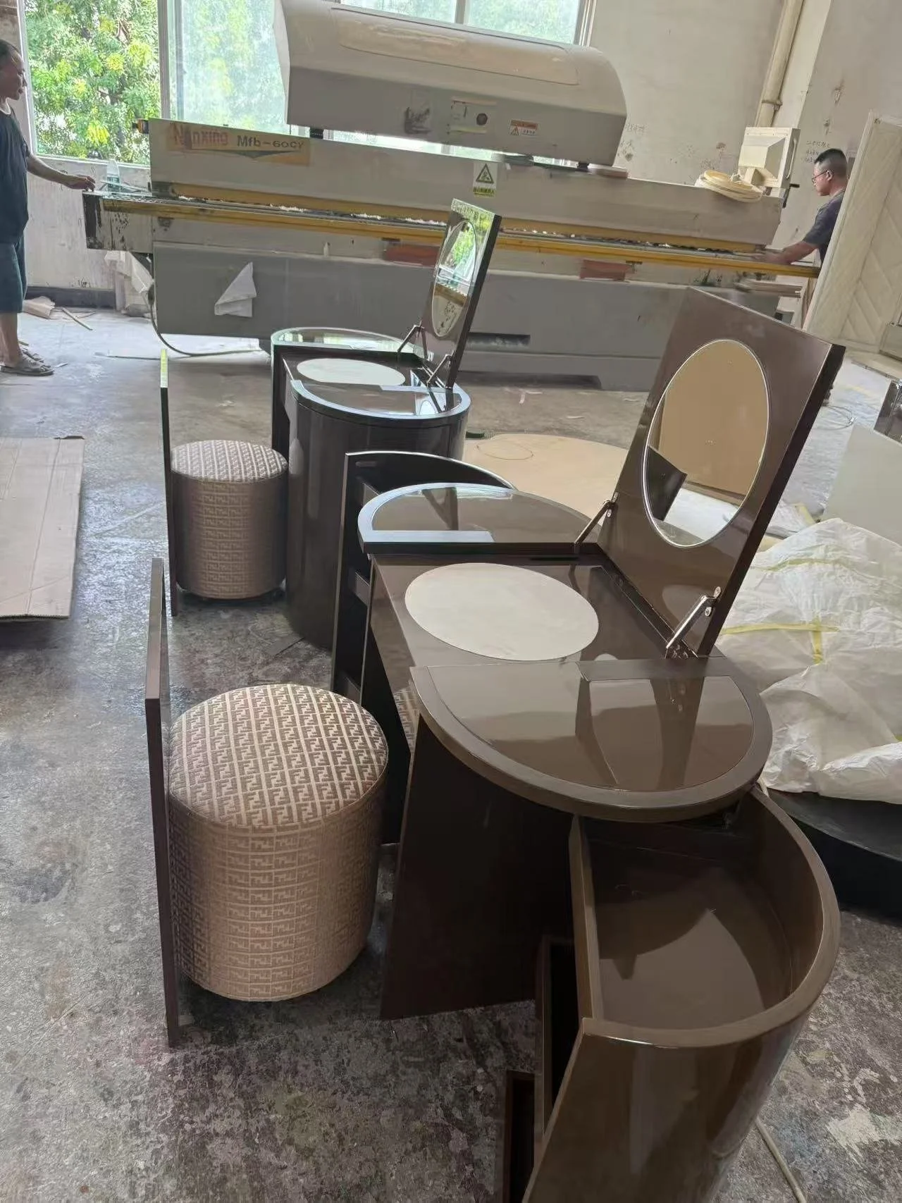 O'Lock Vanity Fendy dupe