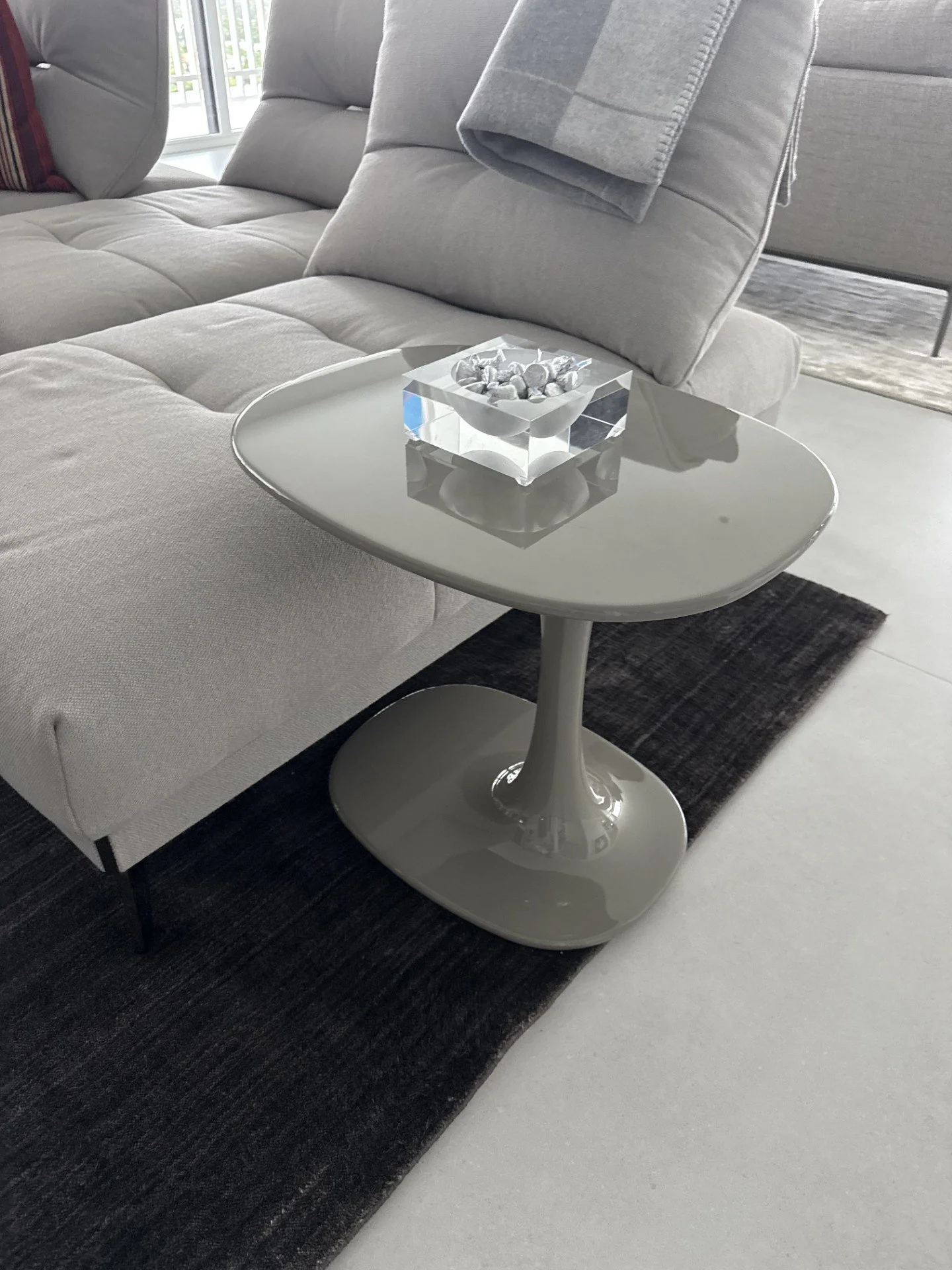 Awa Side table B&B italia replica Dupe