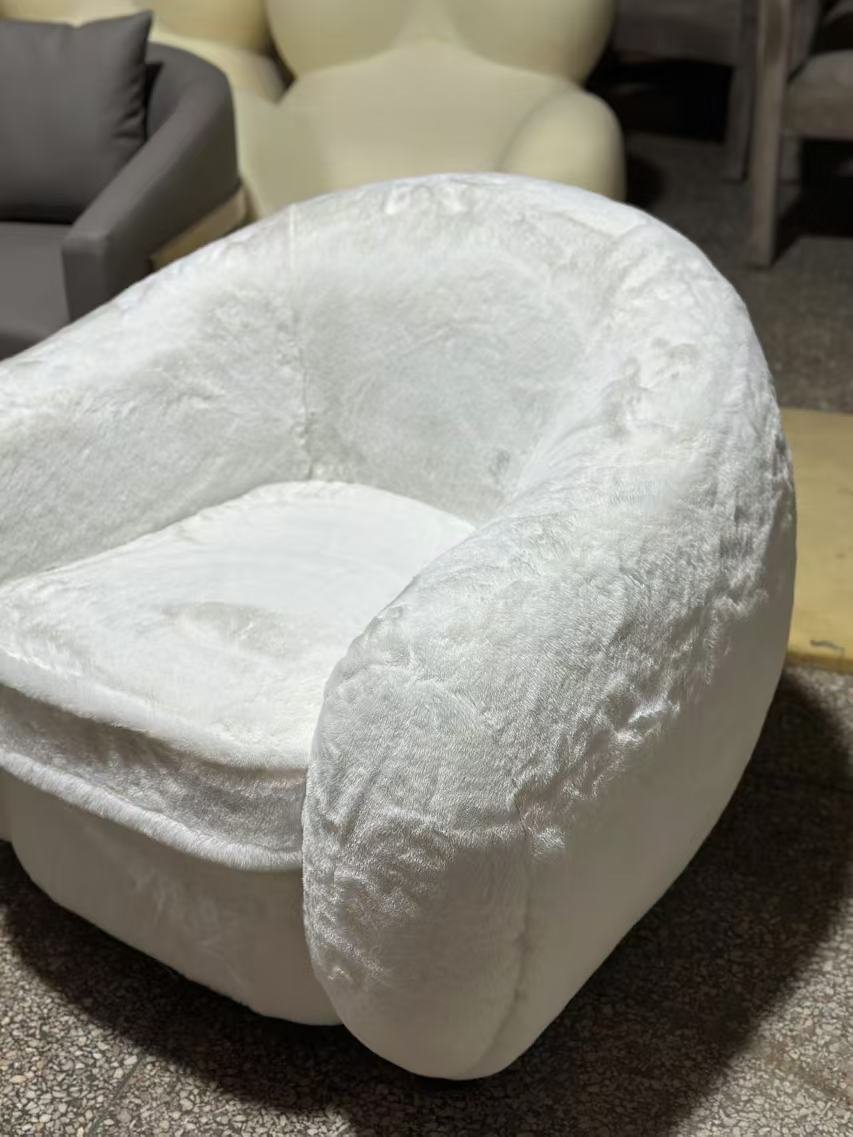 Polar bear chair replica