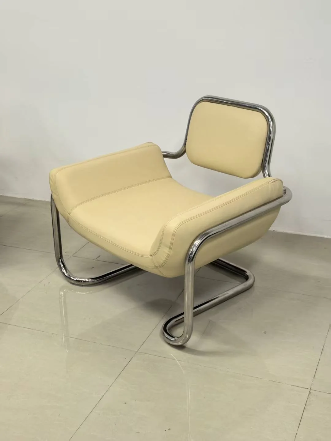 Lemon sole lounge chair cream leather