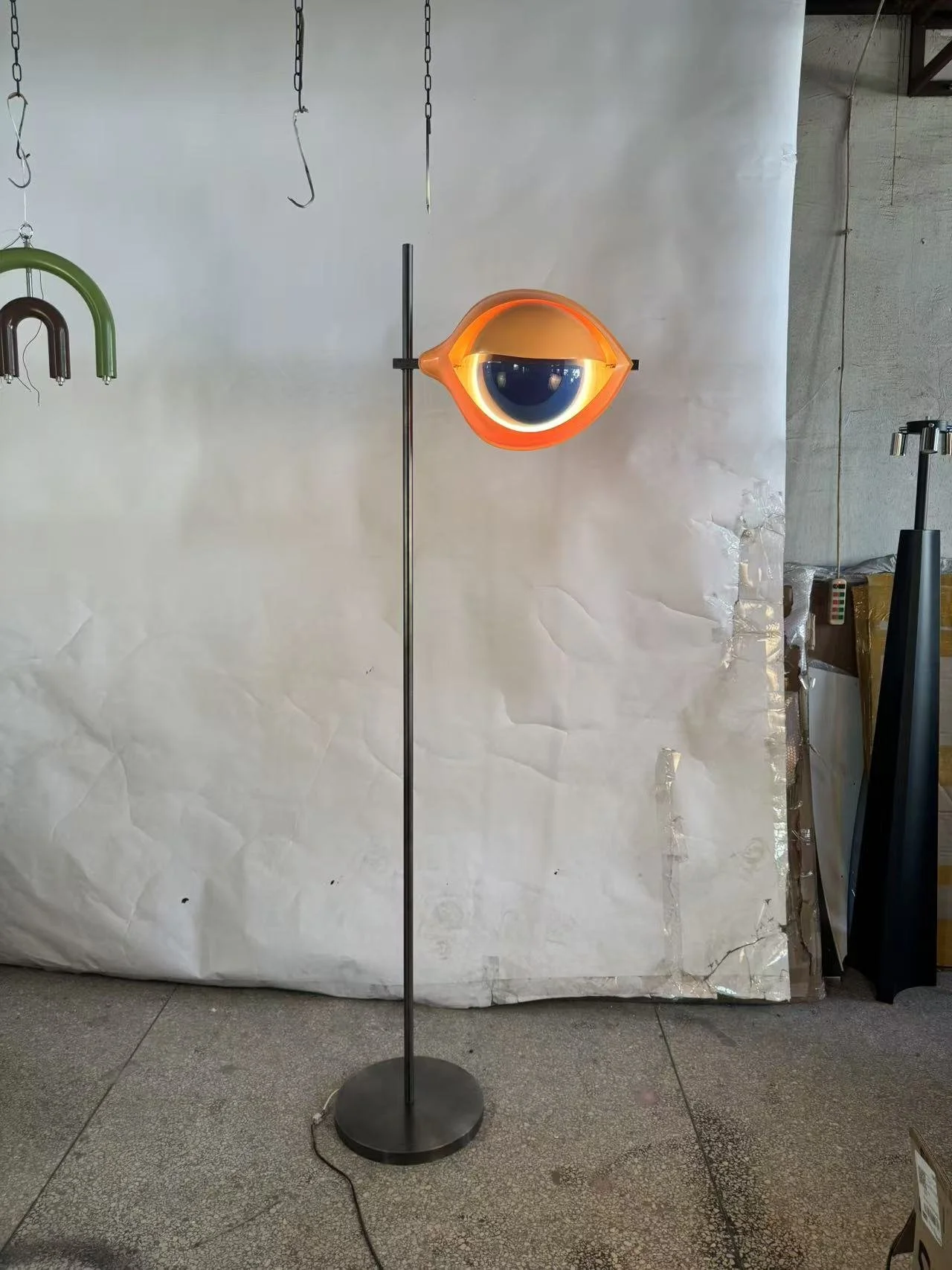 "L'Oeil" Eye Floor Lamp replica