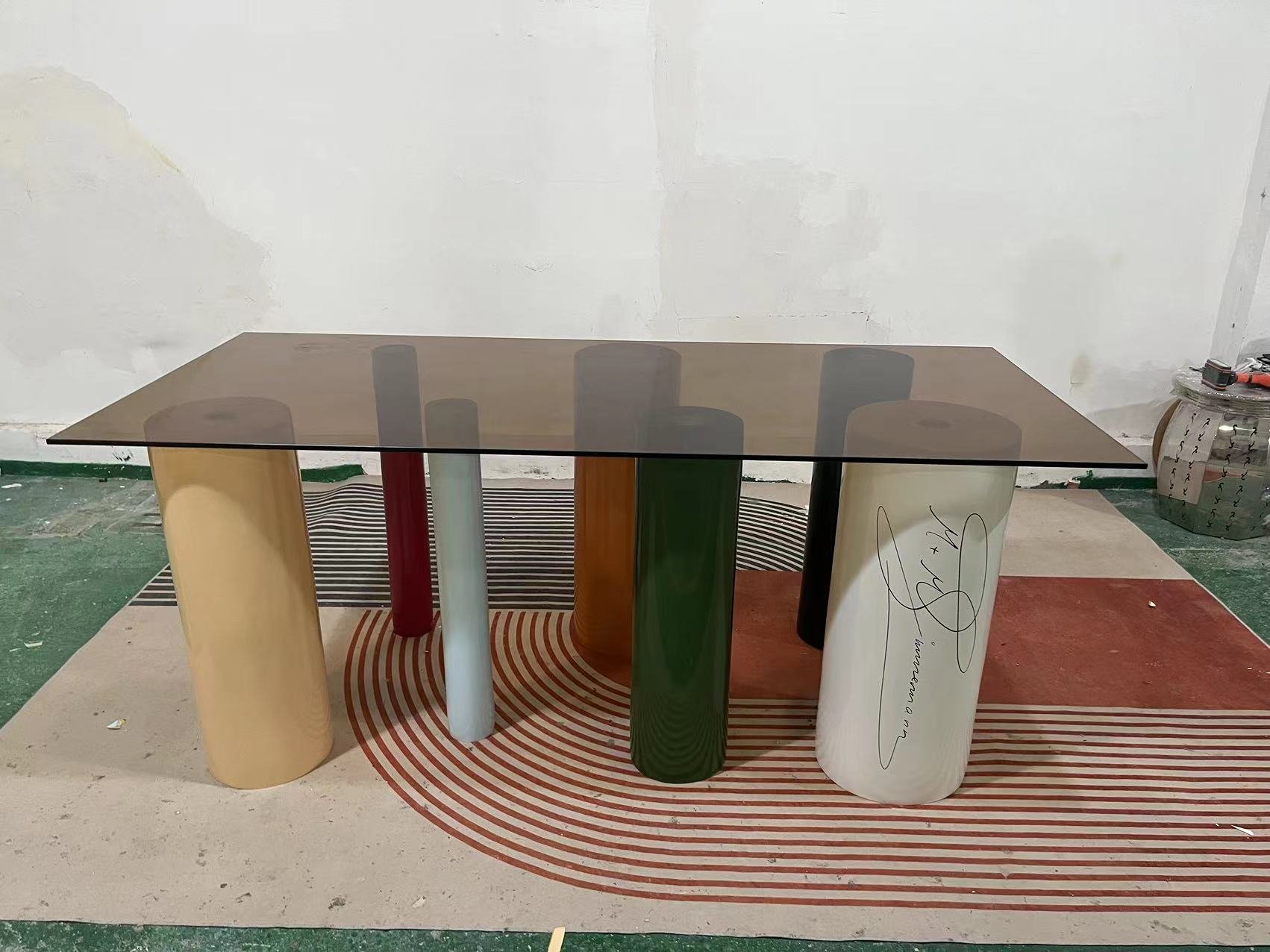Palafitte Style Table