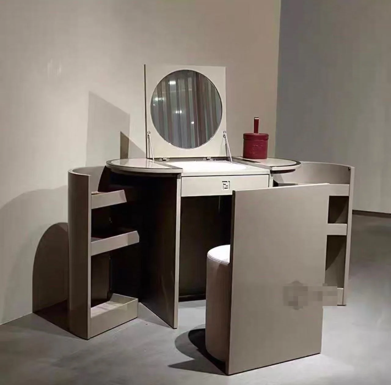 O'Lock Vanity Fendy dupe