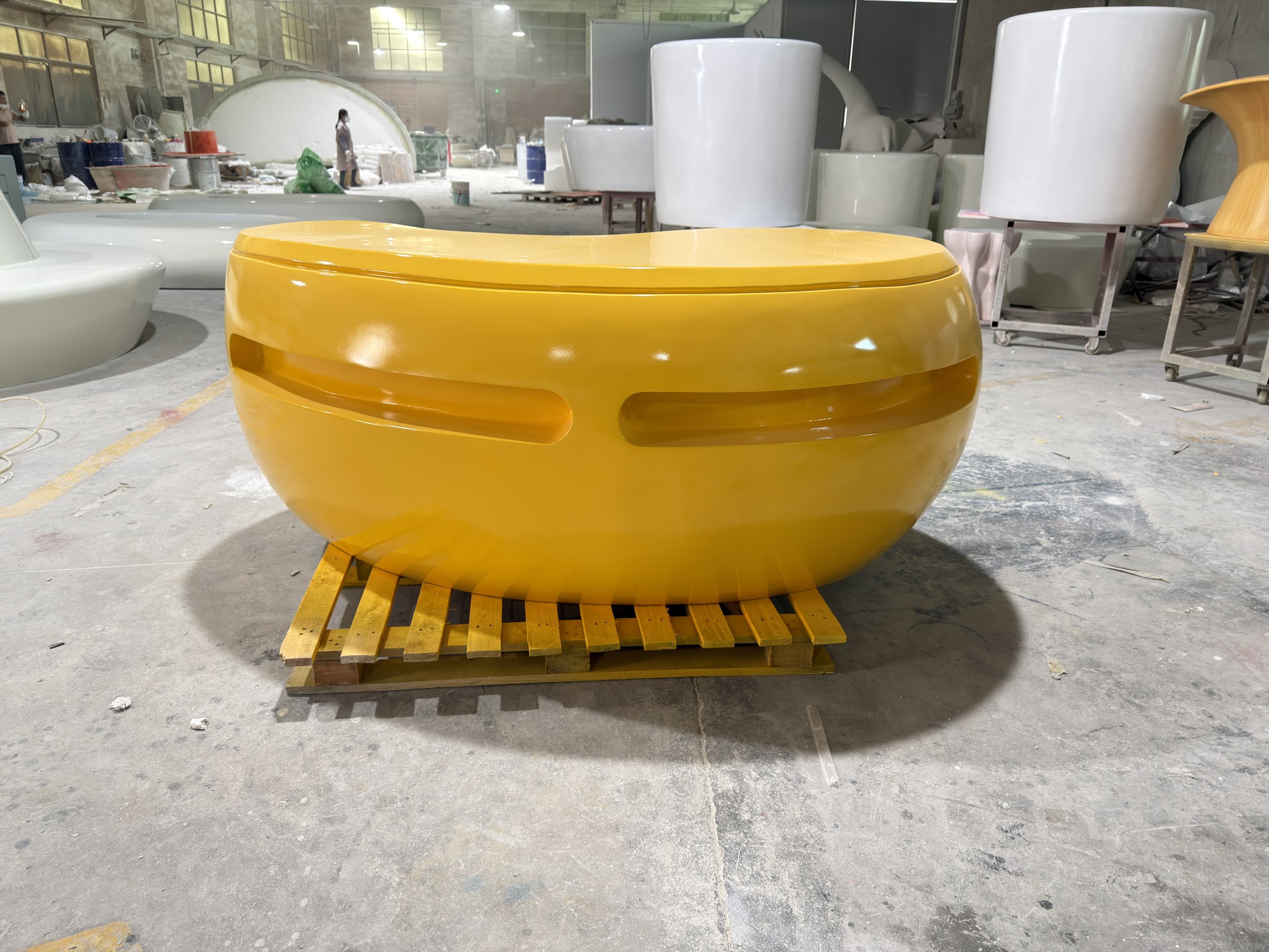 Boomerang Desk Calka replica yellow