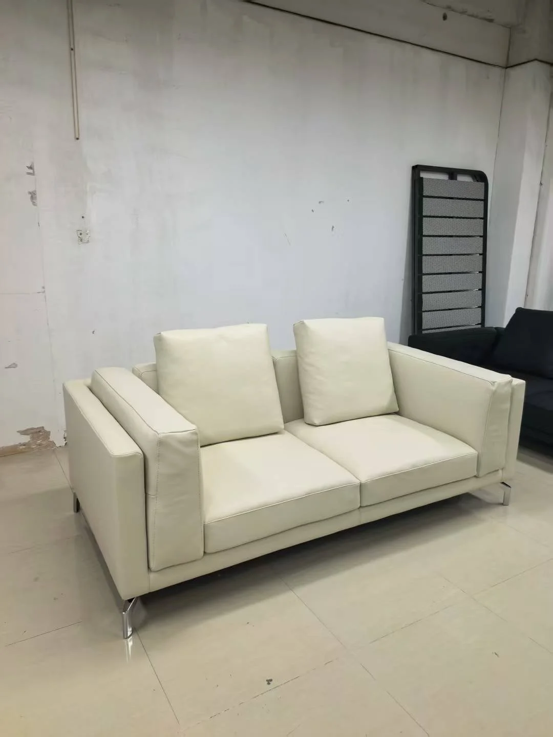 Como 80 sofa replica