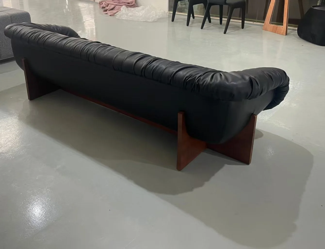 MP-61 Sofa Percival Lafer replica