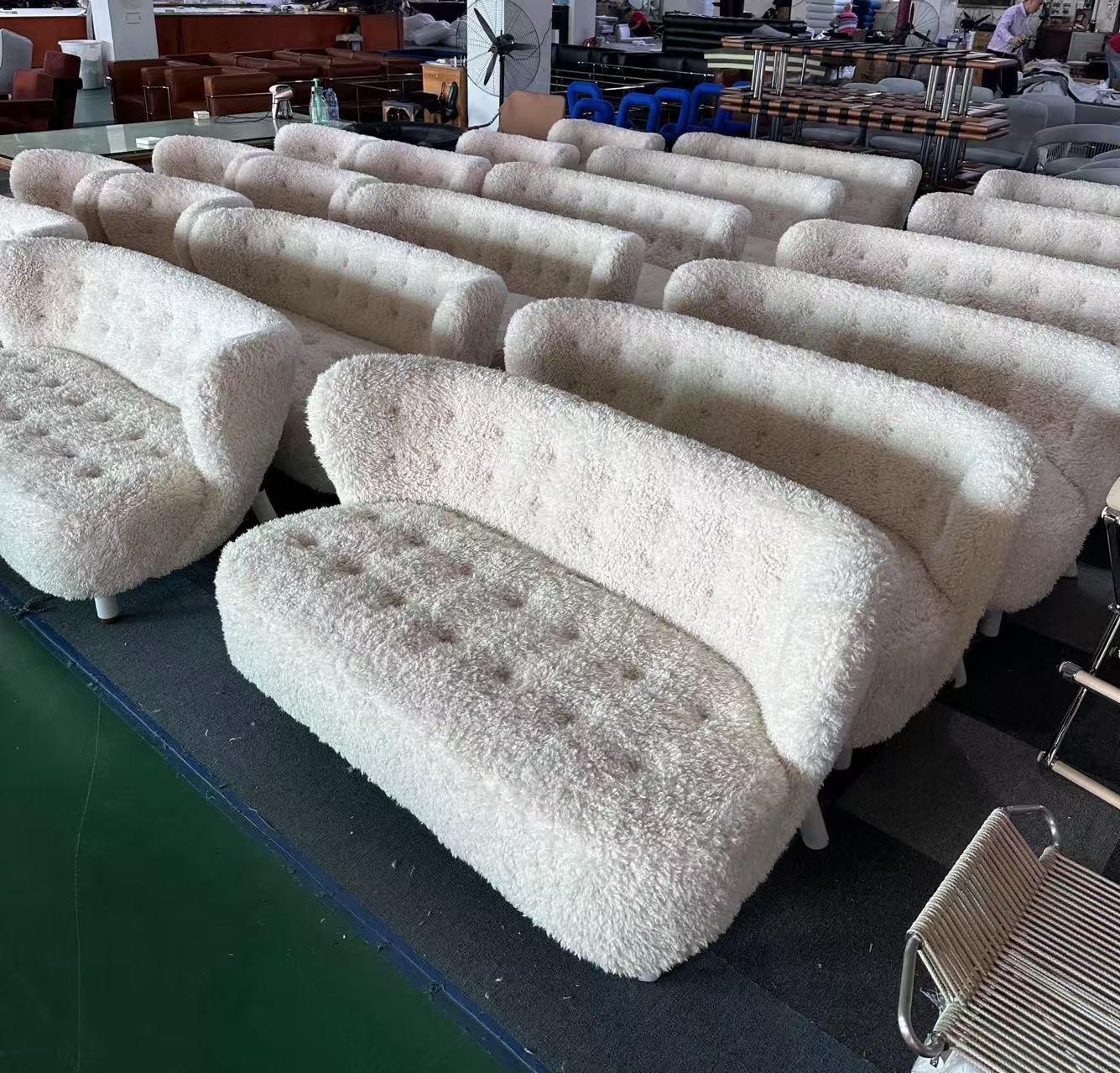 Petra sofa replica