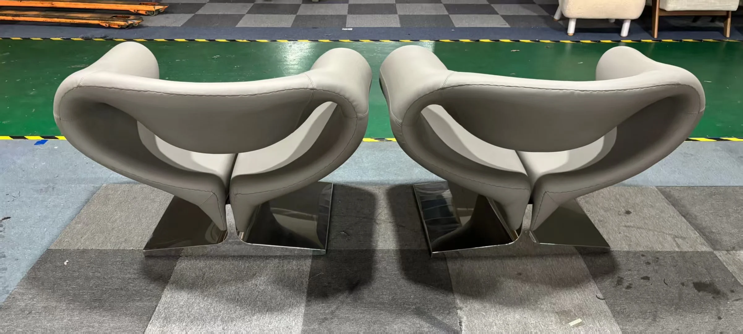 Ribbon chair replica