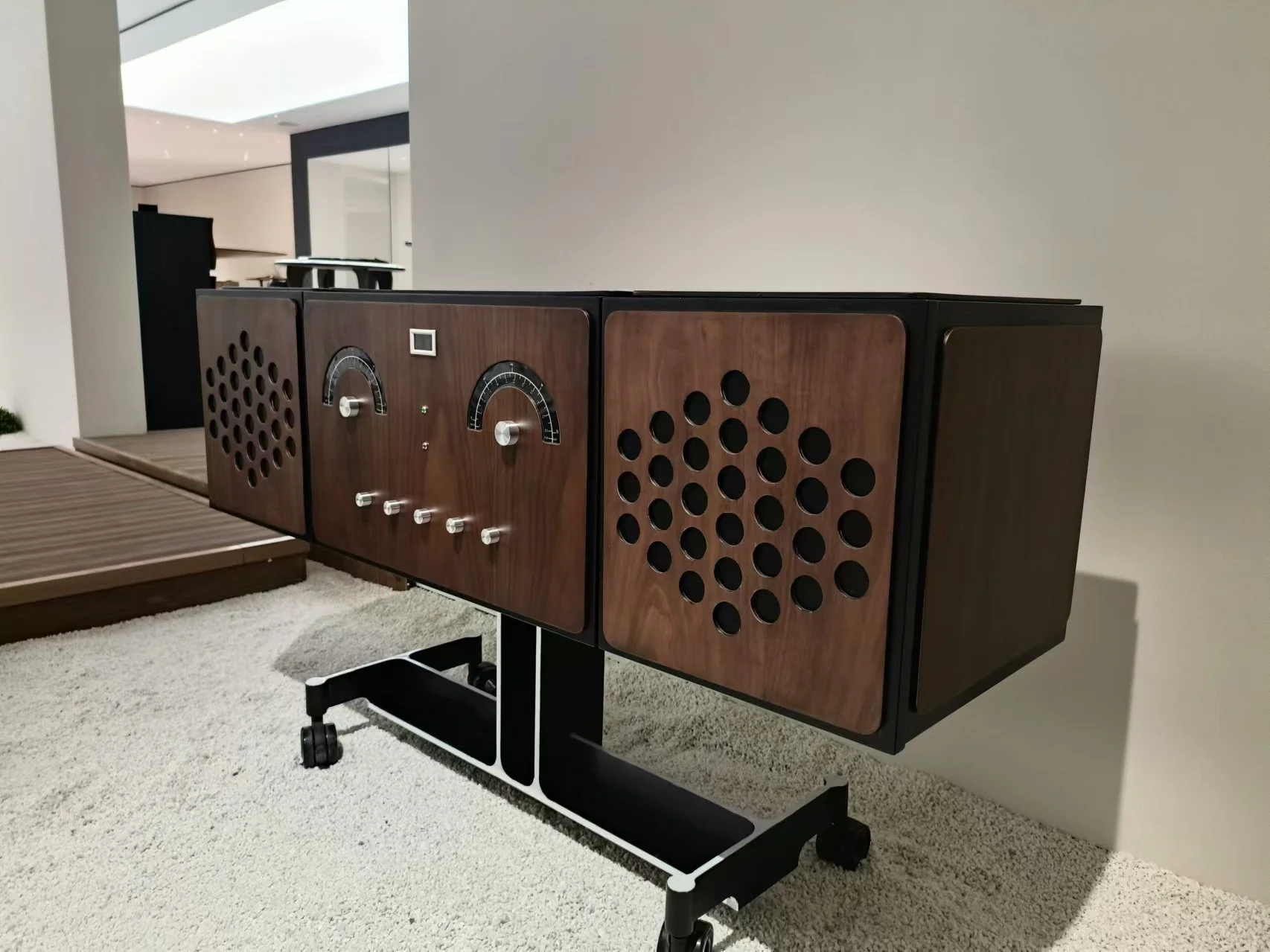 RR226 Radiofonografo Castiglioni replica