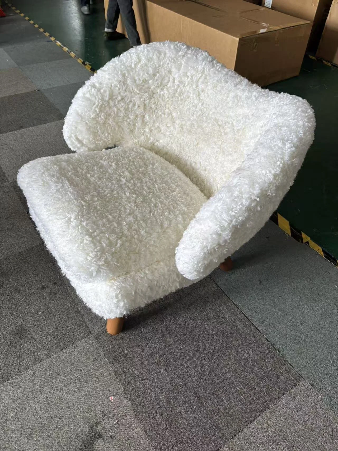 Pelikan replica Chair