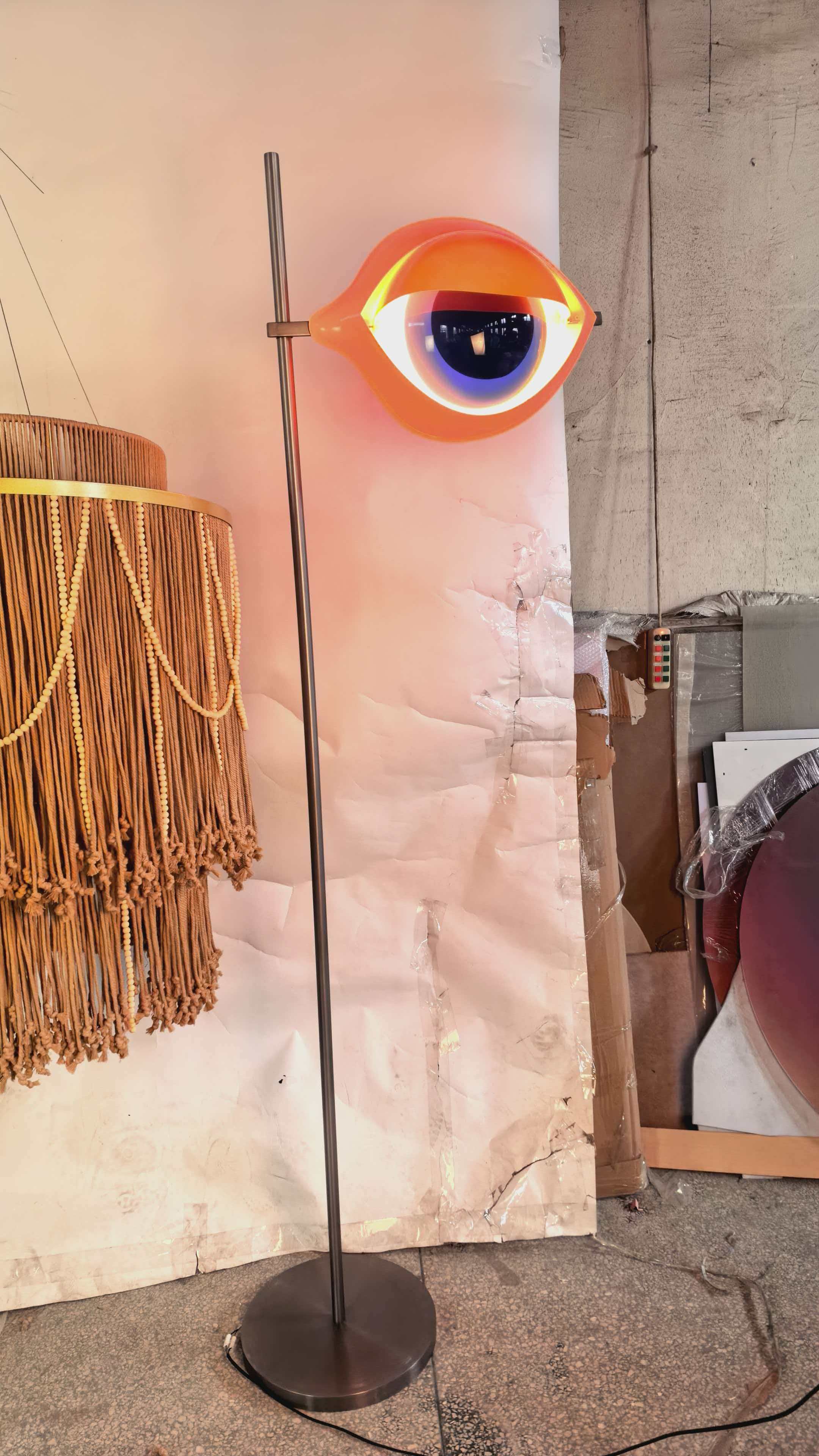 "L'Oeil" Eye Floor Lamp replica