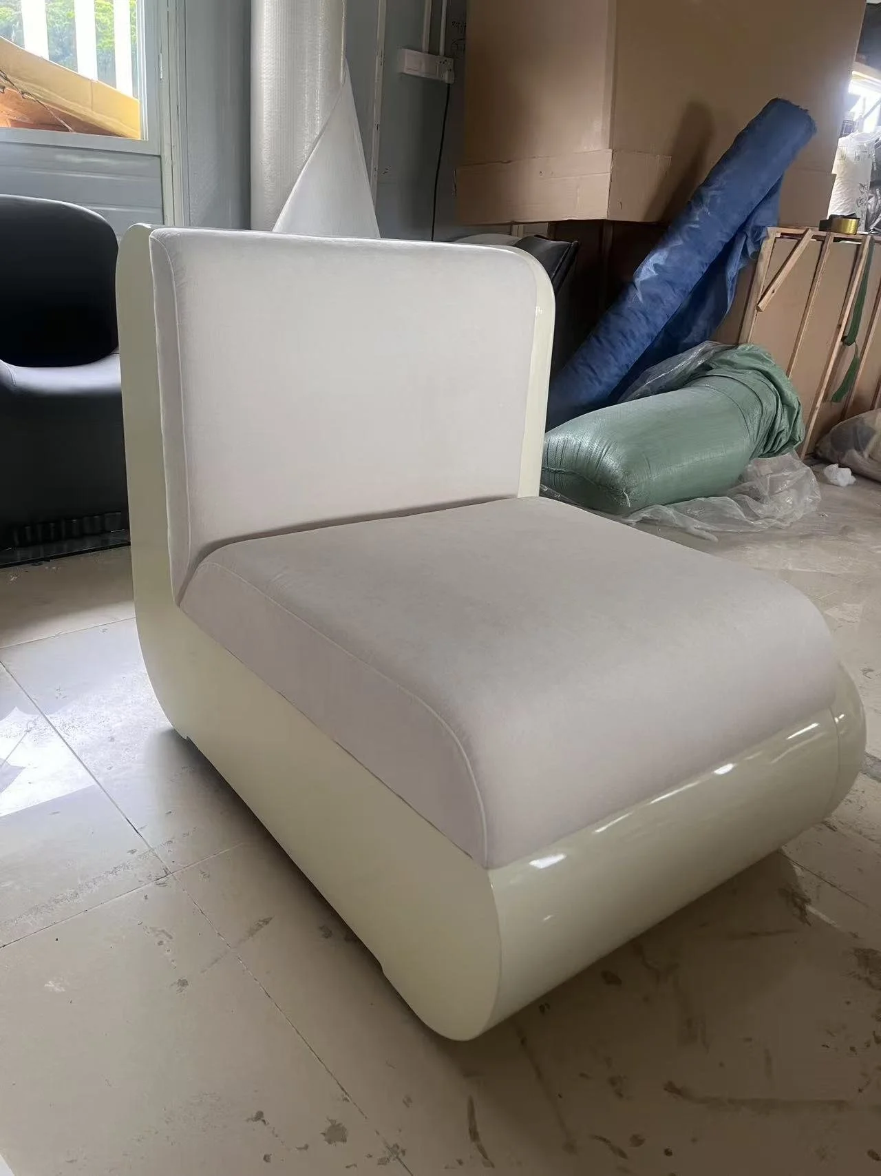 T4 Modular sofa replica Holloway Li x Uma