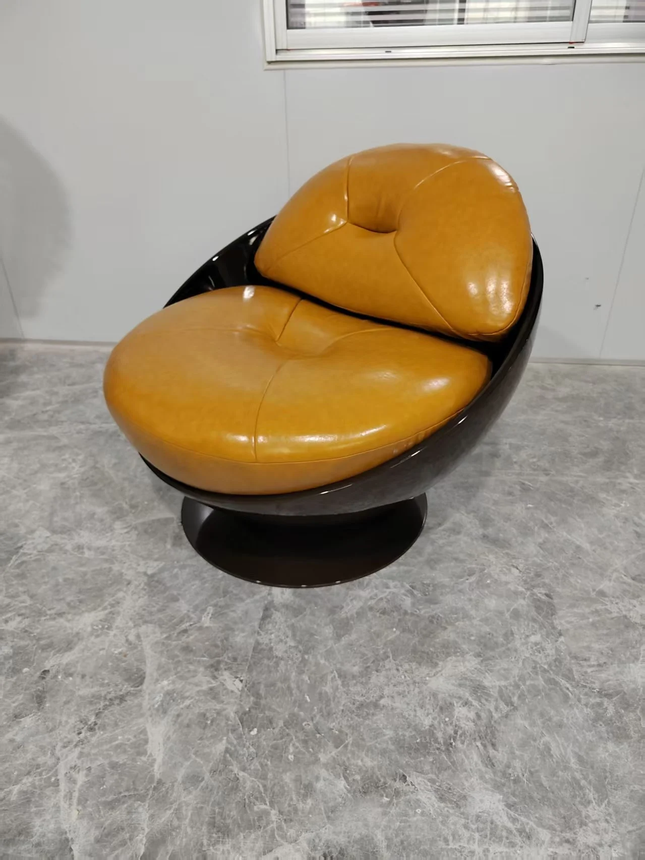 Esfera Lounge Chair Ricardo Fasanello replica dupe