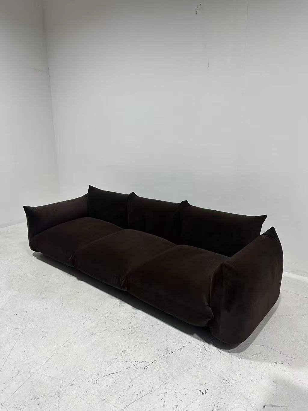 Marenco sofa replica black