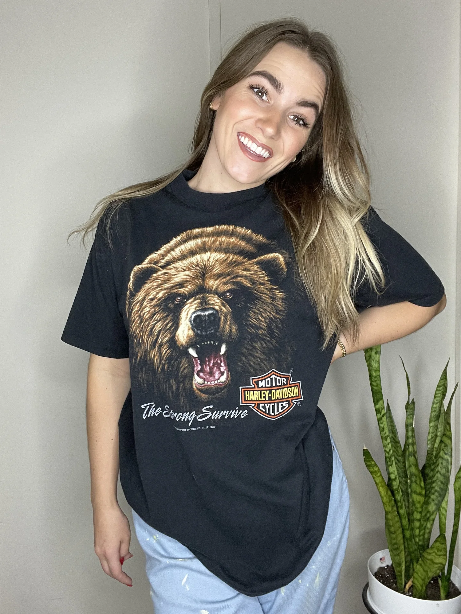 Vintage 1991 90's Strong Survive 3D Emblem Harley Davidson Tee (XL