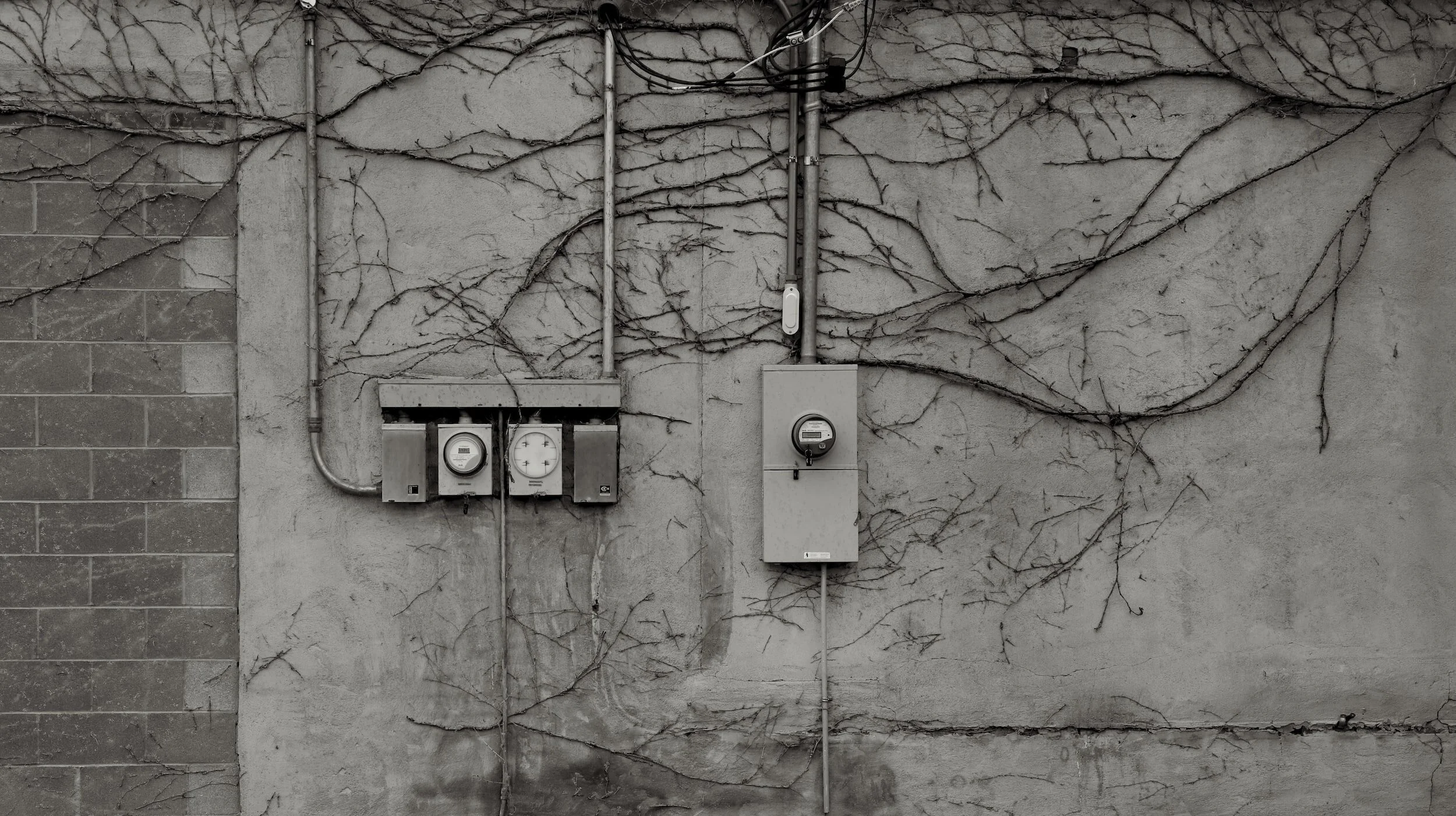 Well Pump Control Box: Harnessing the Power of Submersible Pumps