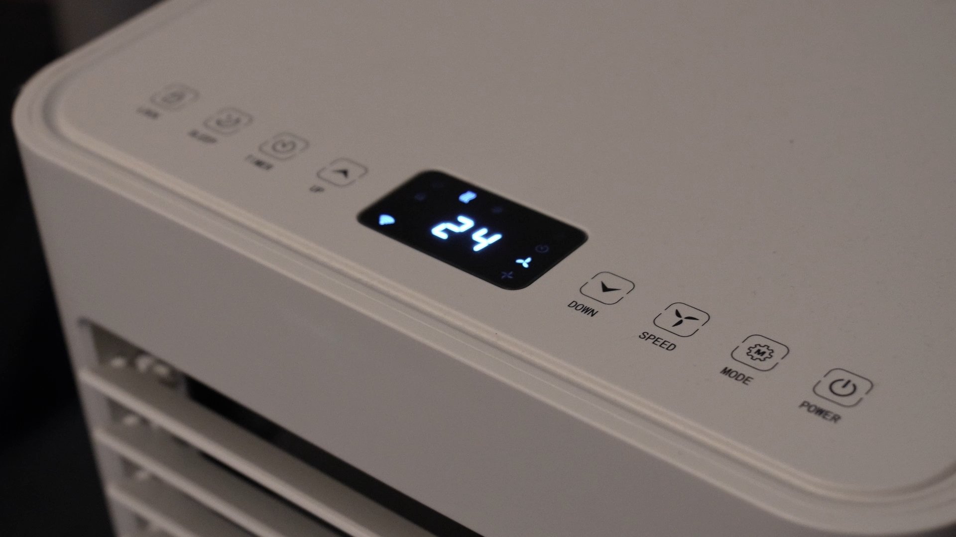 smart features on a smart air conditioning unit
