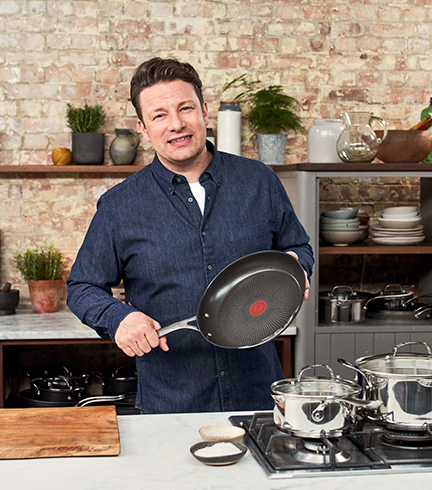 Jamie Oliver with Tefal frying pan.