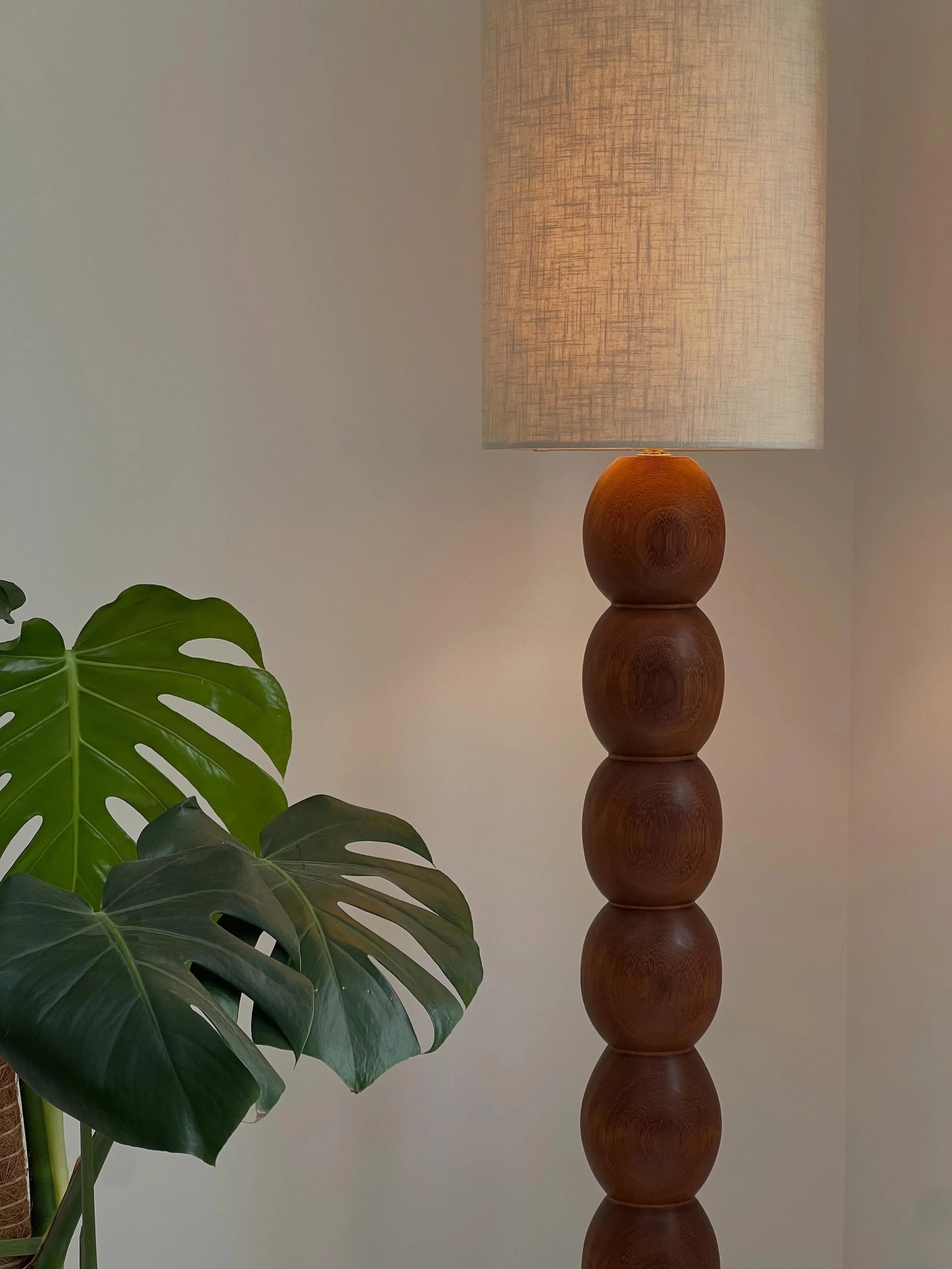 F L O O R  L A M P 

I finally took time to make something for our home, things like a kitchen and wardrobes were higher on the list but I had been eyeing up this off cut of Iroko for a while now. 
Always very humbled when I have a a chance to turn w
