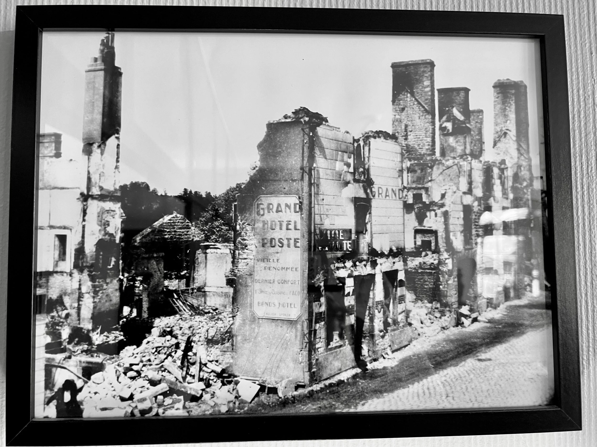 Så mär såg ett av hotellen vi bodde på ut 1945 efter de allierades bombningar.