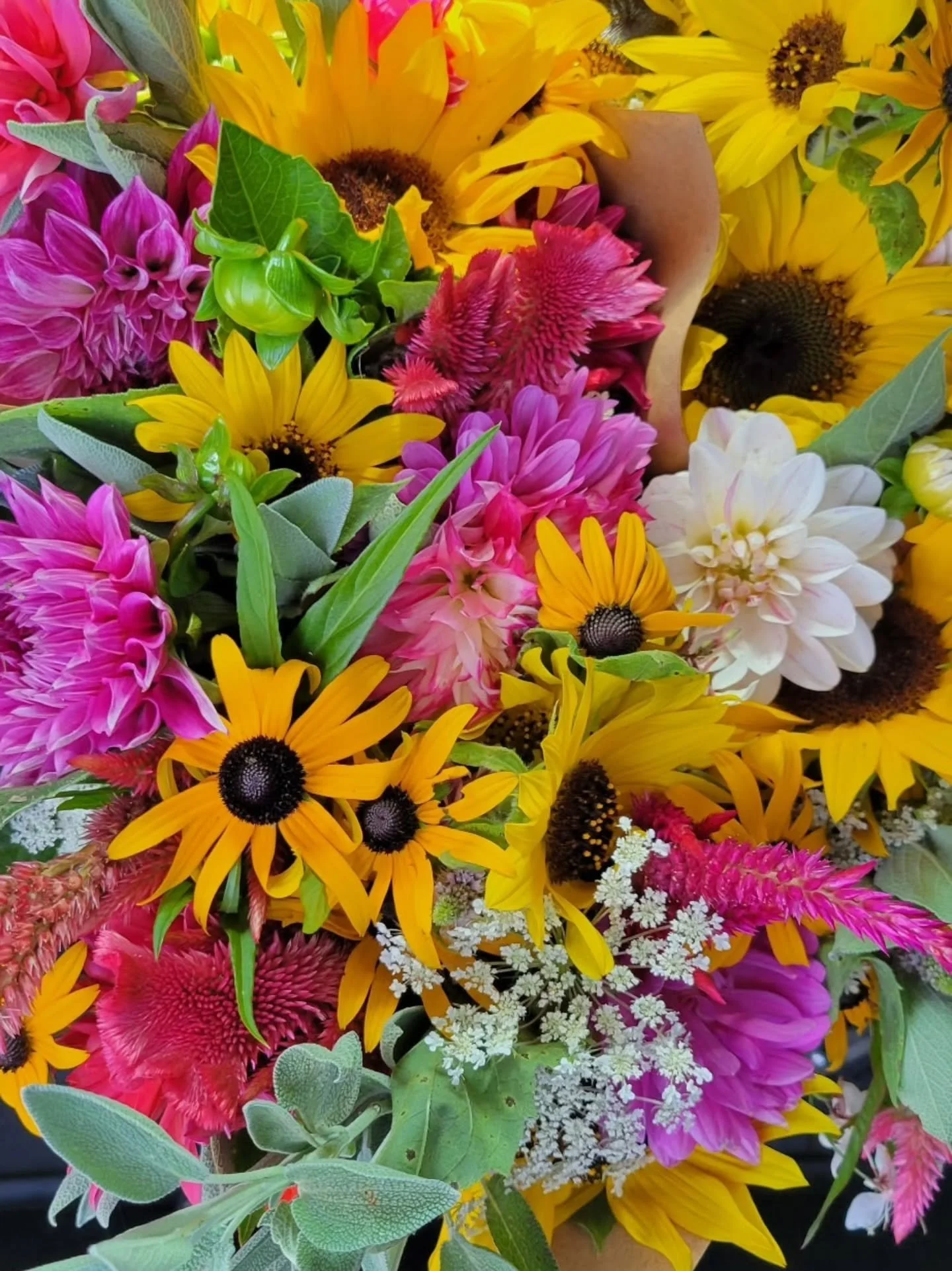 Oh HELLO. Fresh bouquets dropped at the East Main Food Country in Abingdon!