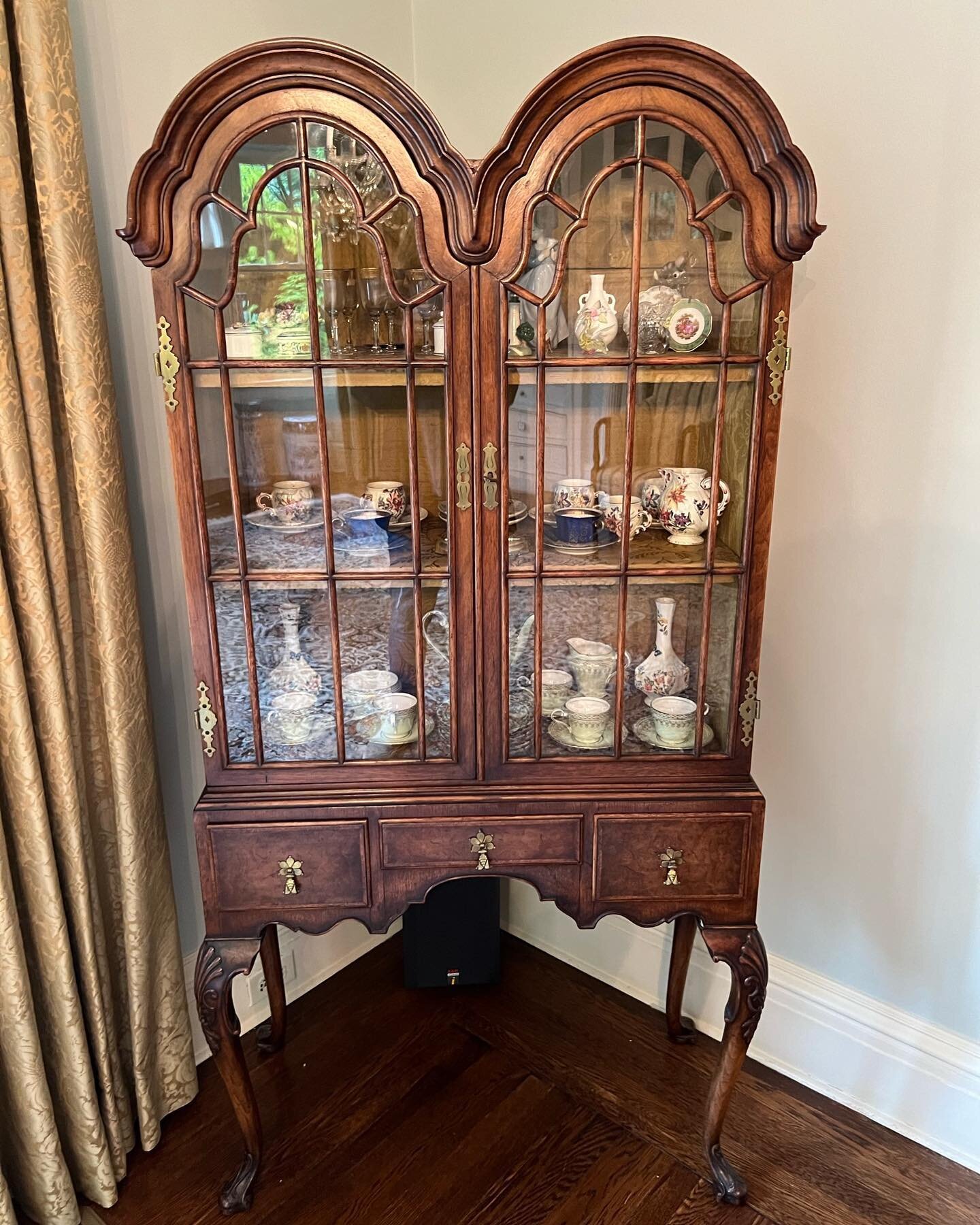 Antique Cabinet/Curio
Silk or Fabric Lined. 3 Drawers with brass hinges &amp; Lock with Key 14.5d x 33w x 65.5h
$675. Part of an Estate Sale in Historical Summit home. #emptyyournest #diningroom #antique #antiques #antiquecabinet #interiordesign #int