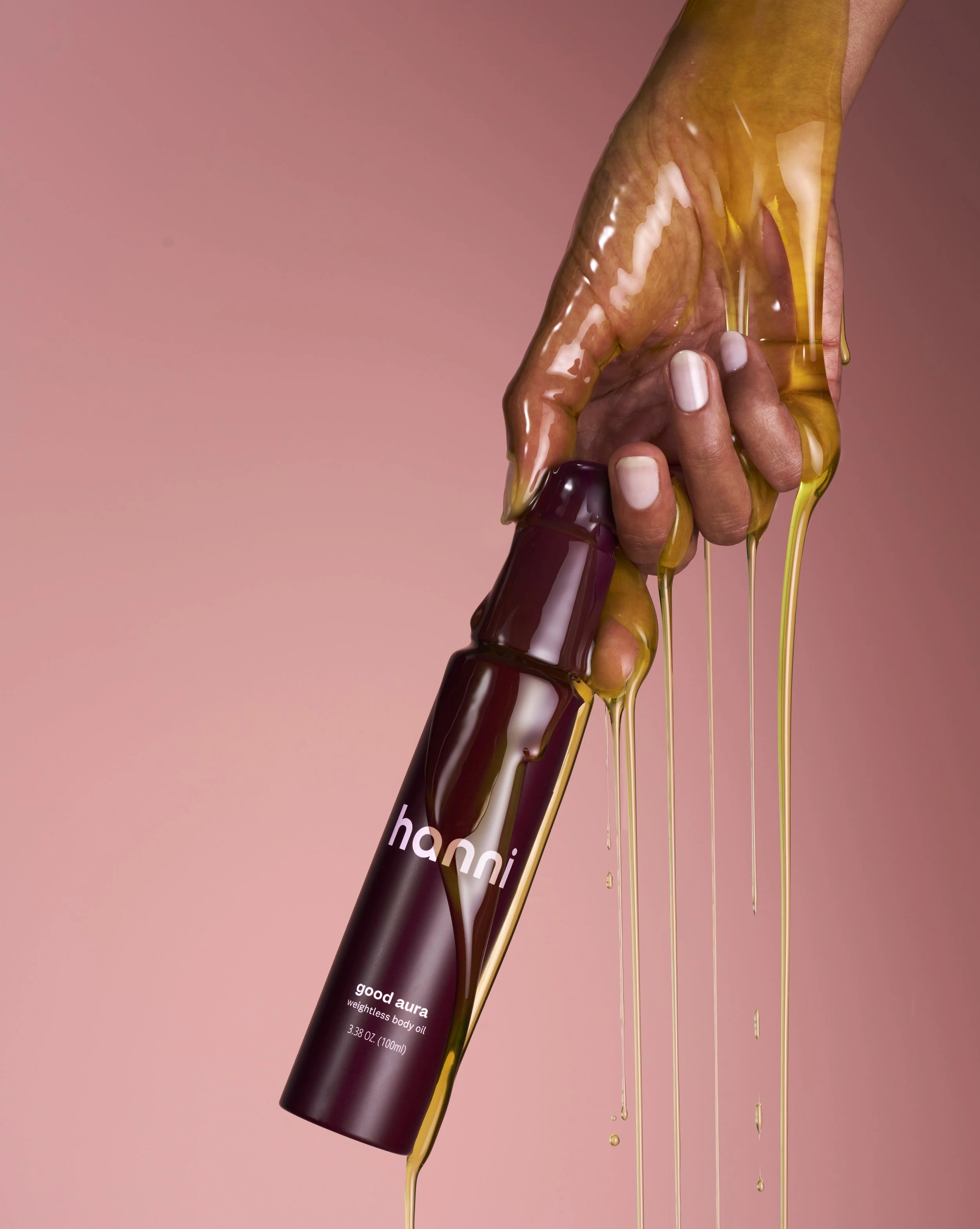 Model_OilHandDrip_CLEAN_0364_v5.jpg