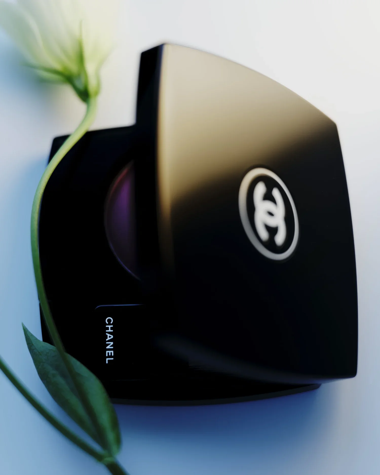 CHANEL_COMPACT_182_NO_GRAINjpg.webp