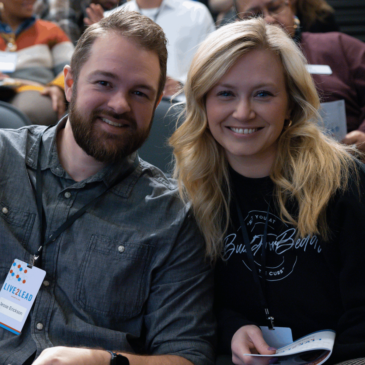 Wonderful Life with Bedford: Finding Connection Through Social Media with Jesse &amp; Hollie Erickson (Ep. 183)