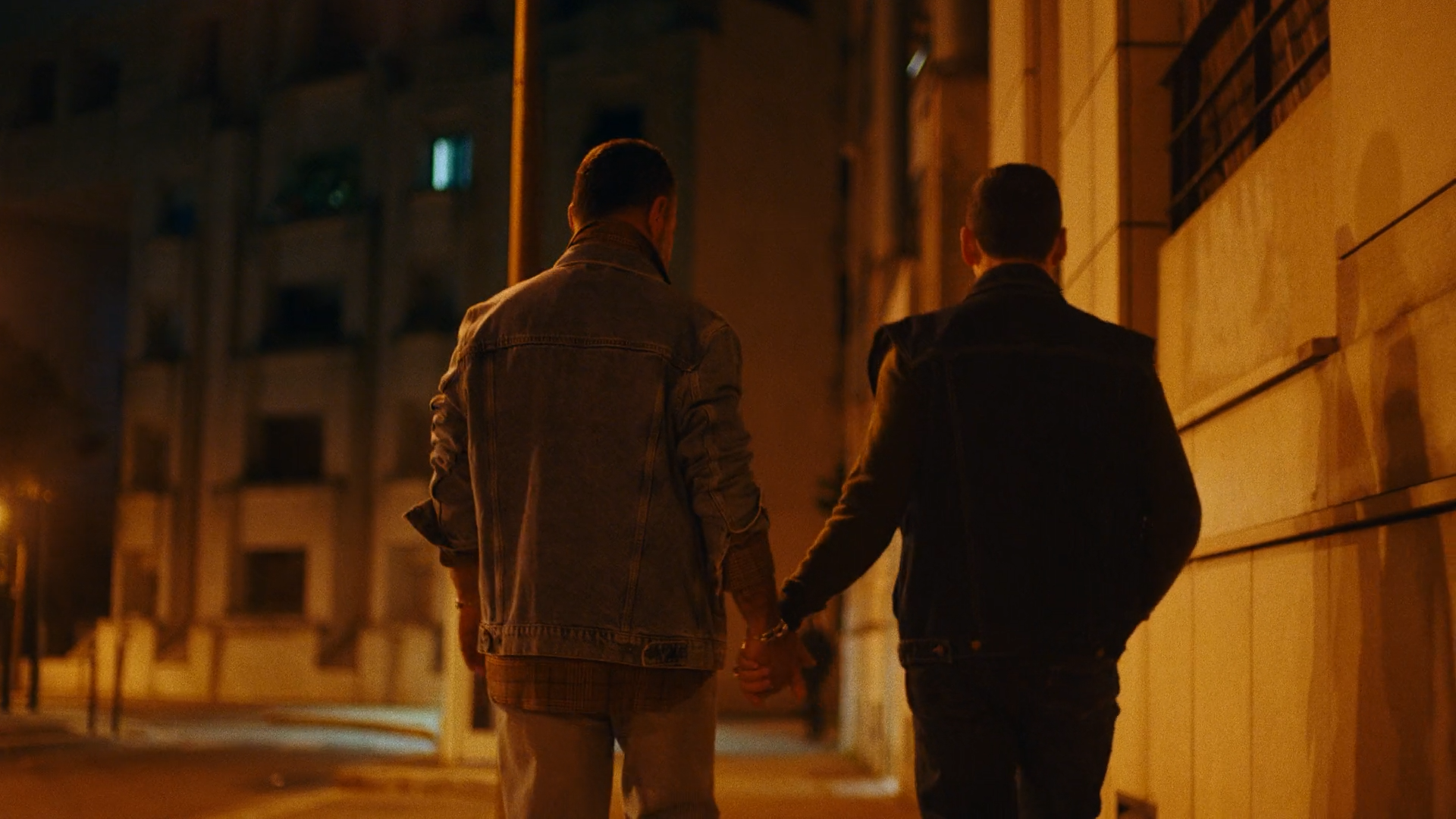 les_amoureux_v1 (1080p).mp4.00_00_50_01.Still004.png