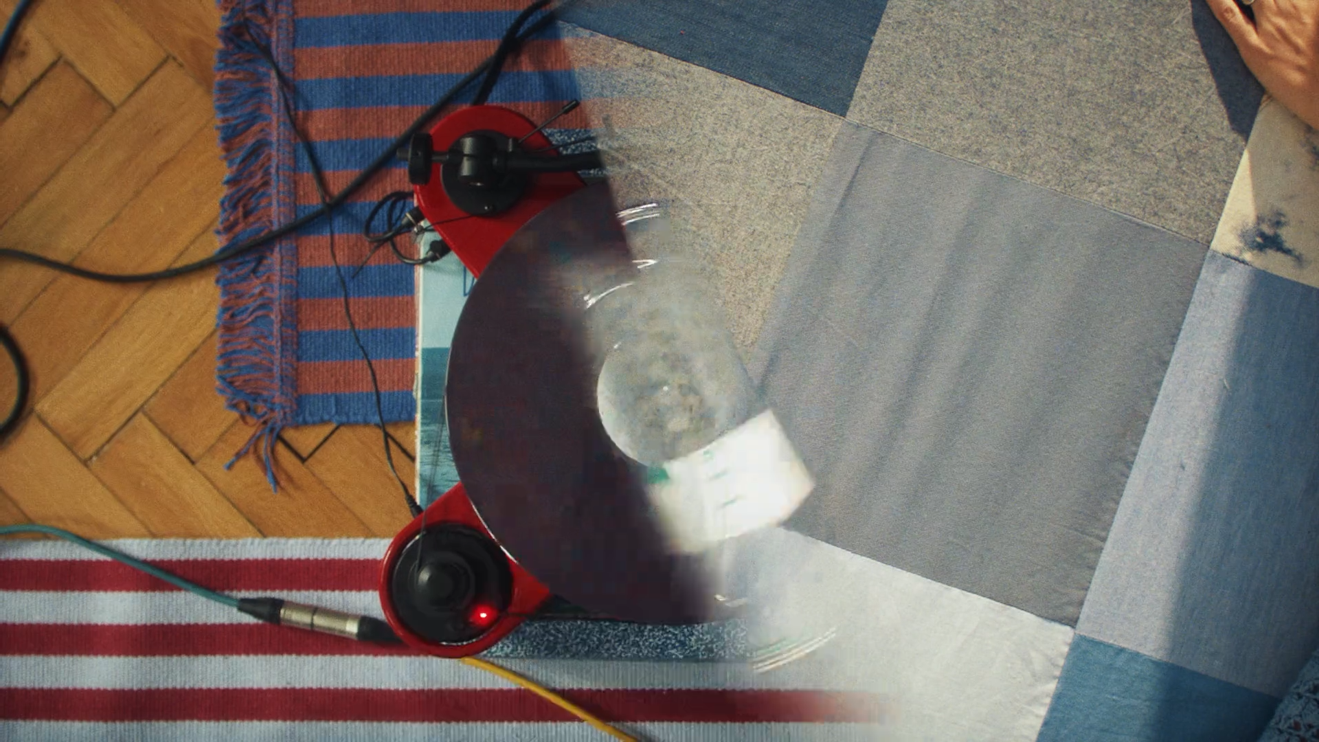 voslauer_v1 (1080p).mp4.00_00_22_10.Still004.png