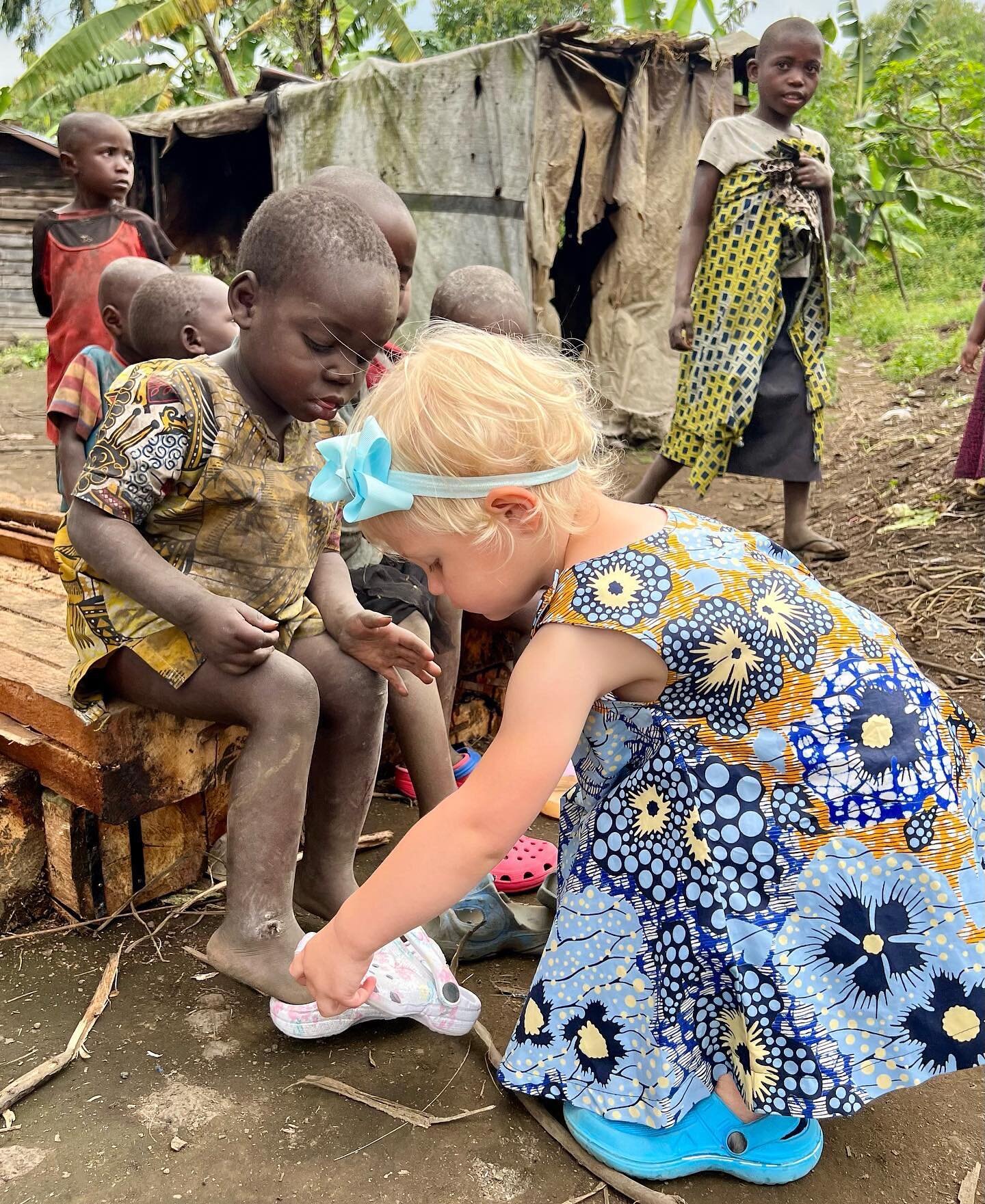 Tasked with a very important mission: We received $12, the life&rsquo;s savings from a very special 7-year-old from the USA, Molly, where she asked us to put it to good use in Congo. We were able to buy 7 pairs of shoes and distribute them, in her na