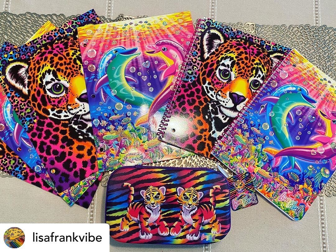 The Lisa Frank stationery just never stops! These @lisafrank notebooks, pencil cases, and folders can be found in @walmart !!😋💝🐆💋
.
.
.
📸Repost from @lisafrankvibe 

#lisafrank #walmart #walmartfinds #nyc #lisafrankstationery #lisafrankforlife #