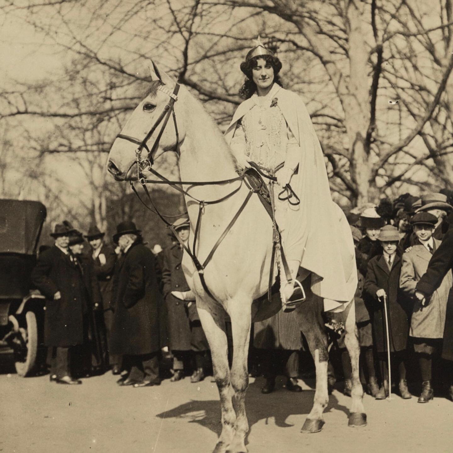Inez Milholland, known as &ldquo;the most beautiful suffragist&rdquo; and the personification of the &ldquo;Modern Woman&rdquo; died Nov 26, 1916, to then become the martyr of the women&rsquo;s movement. 

On March 3, 1913, Milholland led the histori