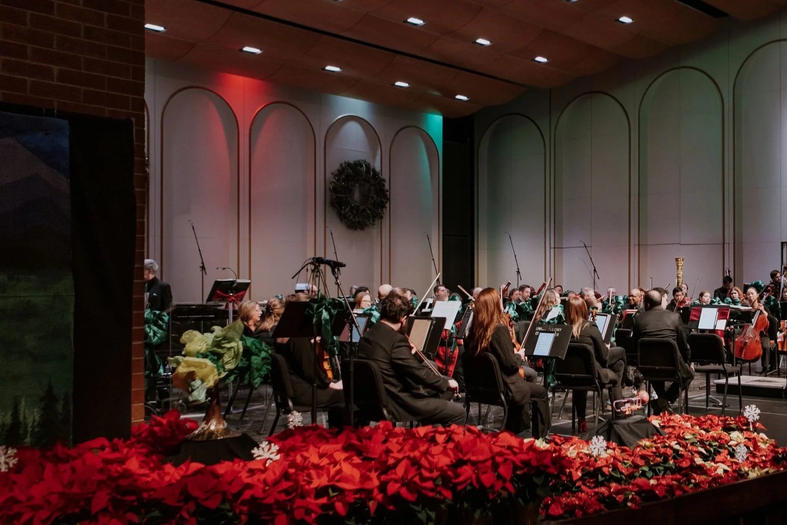 Greeley Philharmonic Rings in the Season with "Poinsettia Pops"