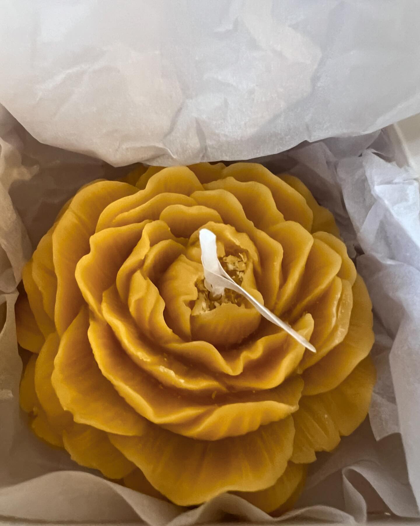 Love these new artisan made flower candles, they are a beautiful hostess gift. We are open today 11-5. 914-763-1310
#hostessgift #easter #shoppoundridge #poundridge #bedford #northernwestchester #westchester #stamford #katonah #bekind #smile #shopsma