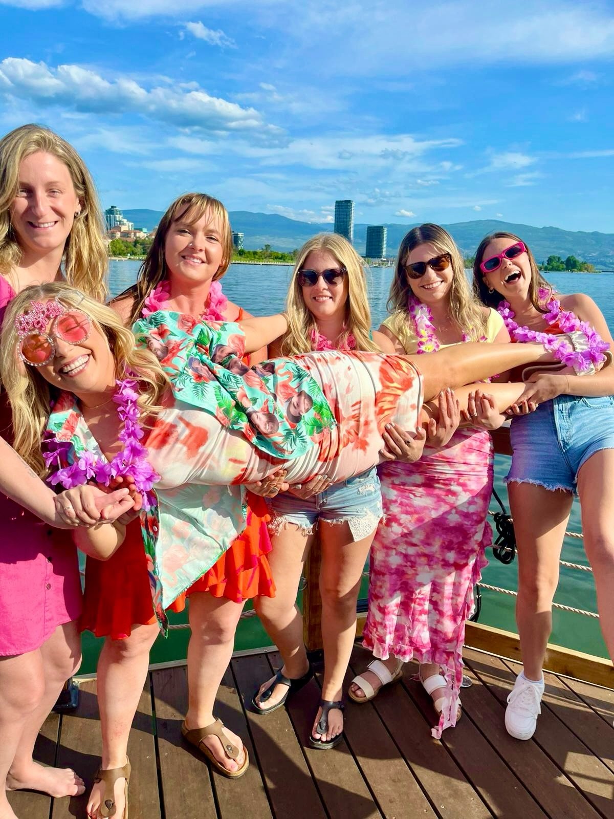 A little Summer flashback to warm up your feed ☀️ 
We know it&rsquo;s the middle of winter 🥶 but don&rsquo;t worry, those sunny days spent on the Tiki Boat will come again. In fact long weekends and holiday dates are booking now. 

If you&rsquo;ve g