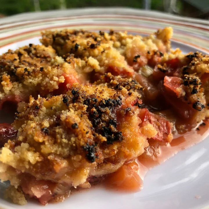 rhubarb crumble