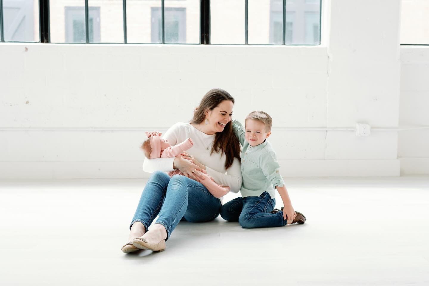 I have a few Mom &amp; Me mini sessions still available! Mother&rsquo;s Day is coming up-  these will be such a treasure for years to come! These will be held on May 4 at the beautiful Lumen Room. Quick 20 minute sessions - painless and fun! All ages