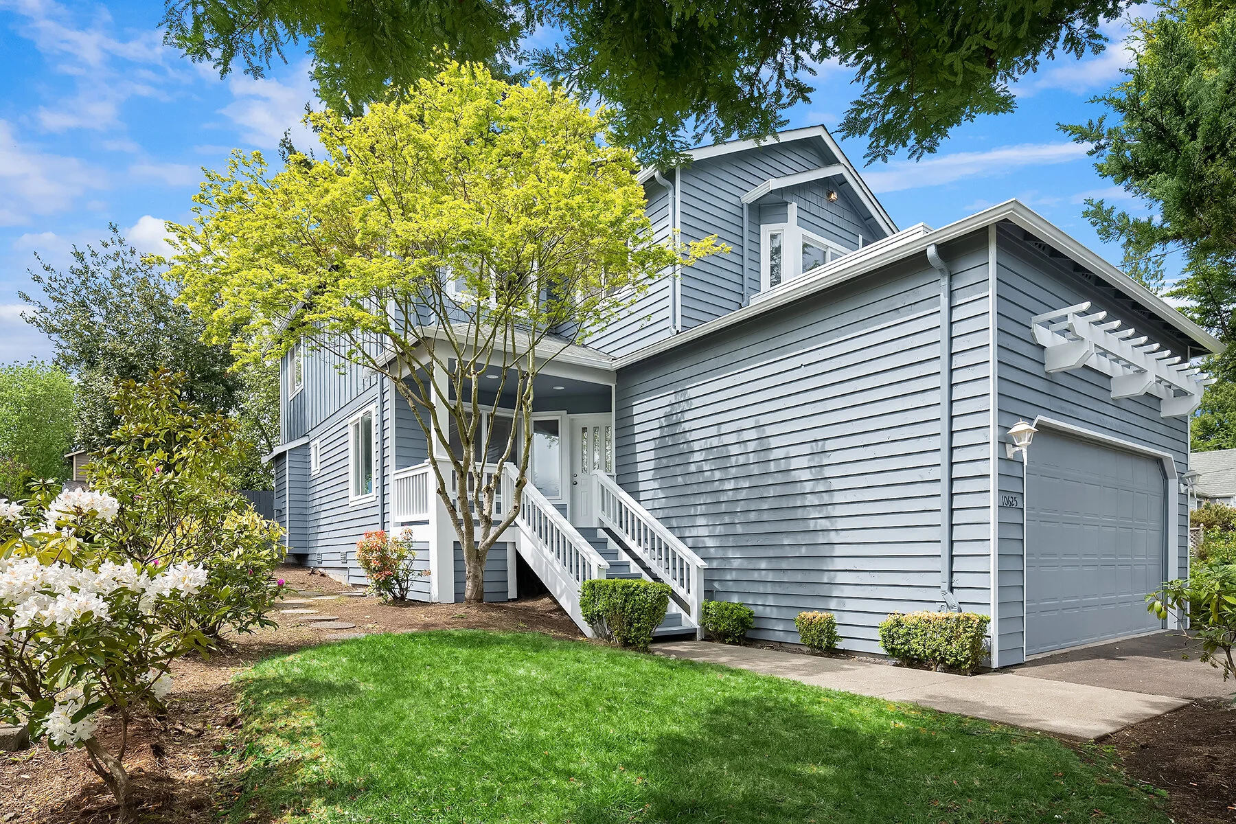 10625 Sand Point Wy NE, Seattle, WA 98125