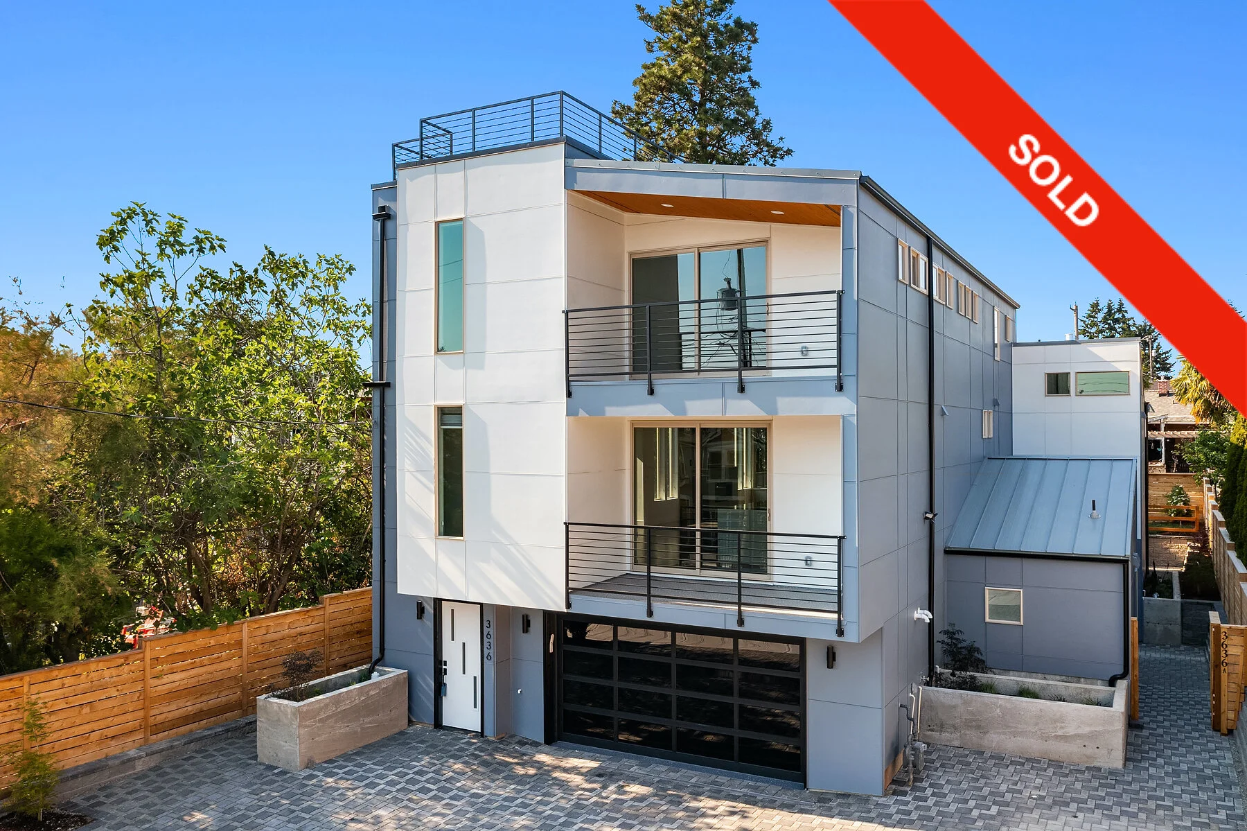 3,826 SqFt  |  6 Beds  |  6.5 Baths  |  Sold: $1.7M