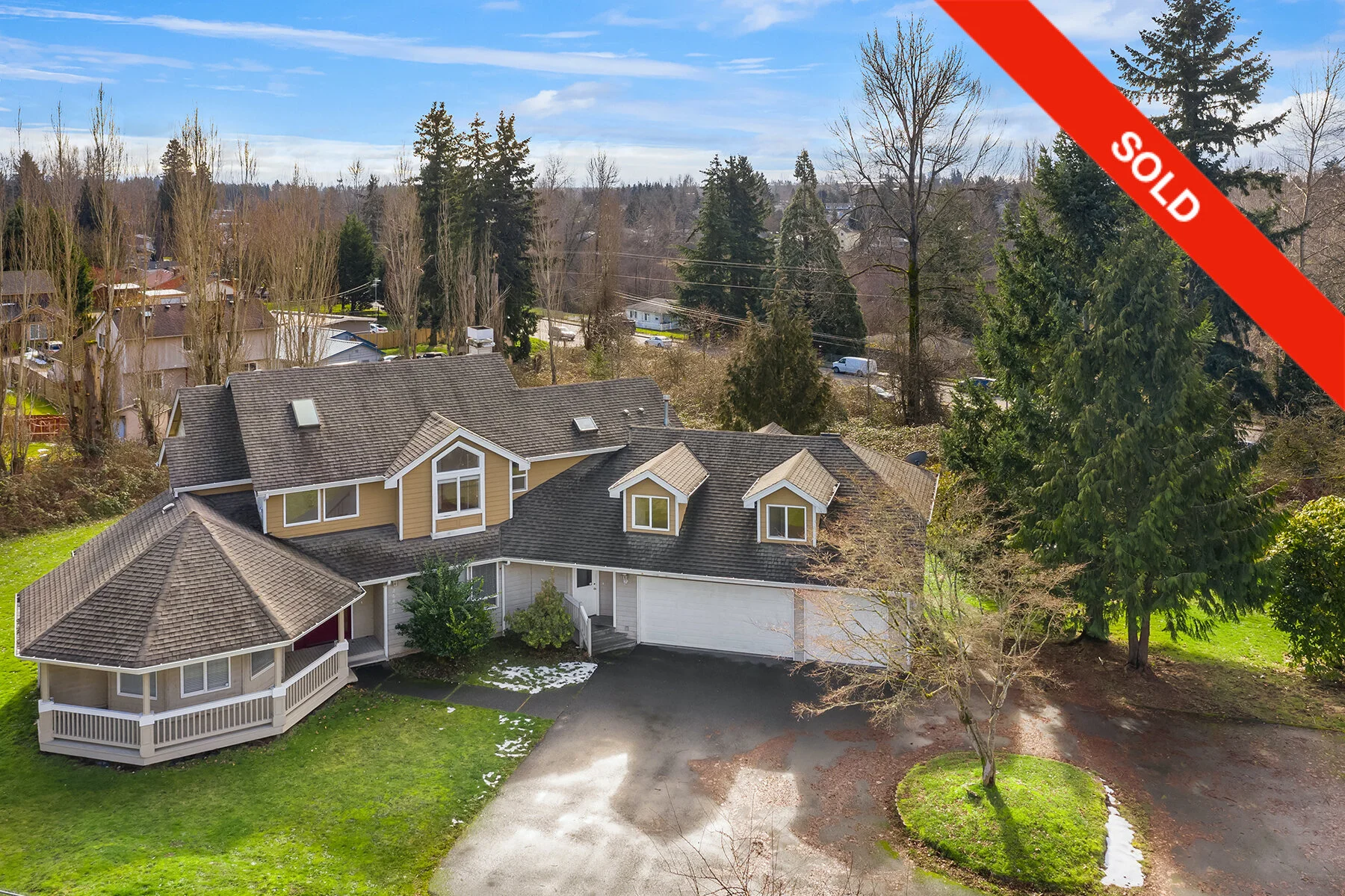 3,490 SqFt  |  6 Beds  |  2.75 Baths  |  Sold: $890K